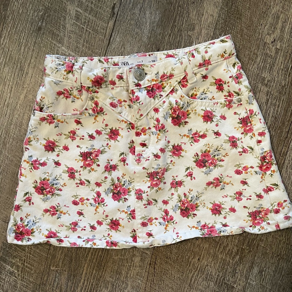 Zara Girls Floral White Jean Skirt size 7